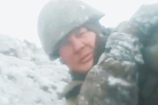 "Когда-нибудь, когда устанет зло": раненый российский боец прочел стих под огнем
