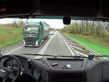 Зачем в СССР шоферы дальнобойщики на колеса прикрепляли ведра?