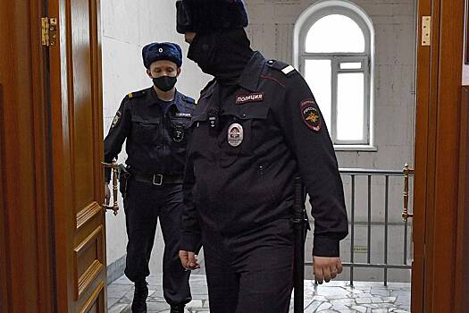 Россиянин поджег дверь музея СВО из-за аферистов и попал под статью о терроризме