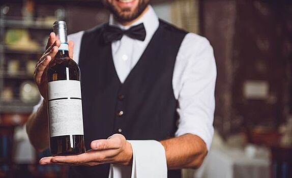 Без паники: как заказать вино в ресторане