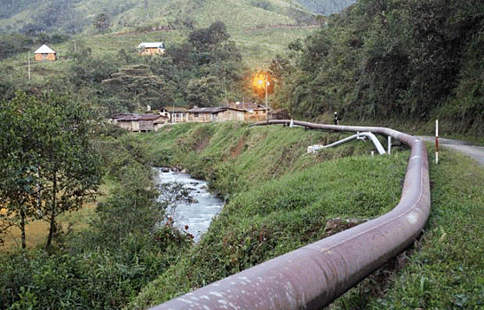 В Эквадоре из-за аварии произошел разлив сырой нефти