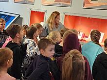 Столичные школьники приняли участие в квесте по новой выставке Музея Победы