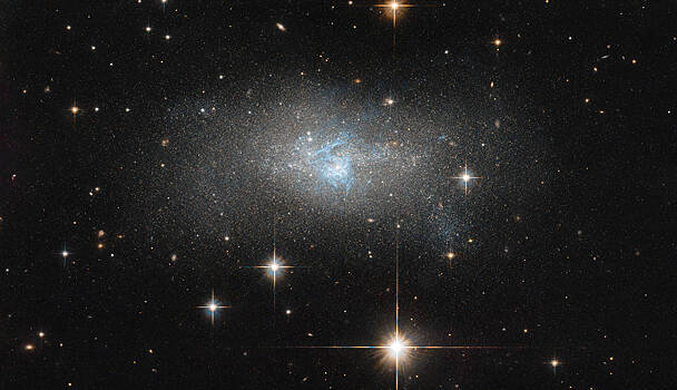 "Хаббл" сфотографировал карликовую галактику IC 4870
