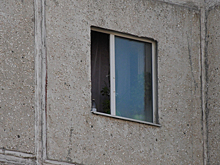 Житель ЯНАО, выбросивший двухлетнюю девочку из окна, пойдет под суд. ВИДЕО