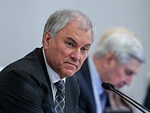 Вячеслав Володин поздравил Александра Проханова с вручением медали Героя Труда России