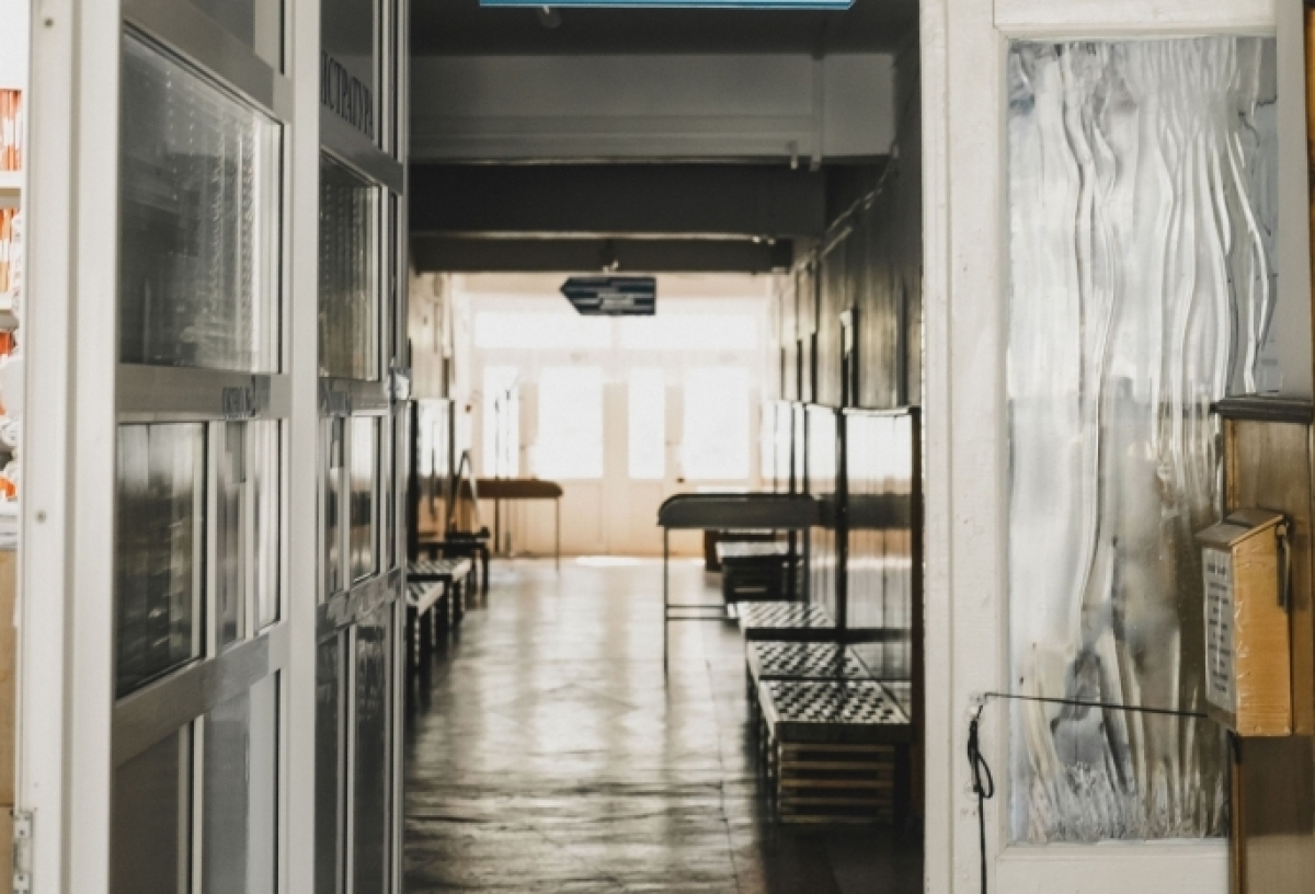 В Омске подросток получил ожоги глаз после опытов из соцсетей