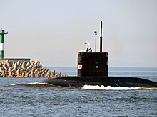 Подводная лодка "Волхов" вернулась во Владивосток после боевой службы