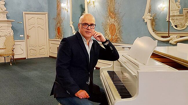 «Миллионов на 30 навыступала». Продюсер «Миража» — о гонорарах Суханкиной