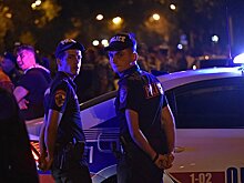 В Армении силовики ворвались в здание епархии в Гюмри на фоне конфликта Пашиняна и церкви