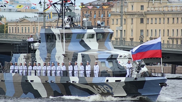 Капитан первого ранга Петров рассказал, чем порадует петербуржцев парад ВМФ