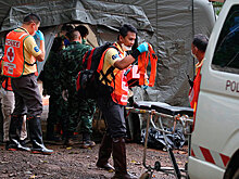 Маск решил помочь в спасении застрявших в пещере детей