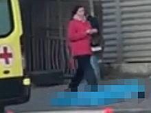 Оторвавшимся колесом грузовика убило женщину: кто виноват