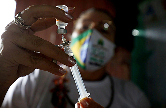Financial Times: «бразильский» штамм COVID-19 может быть устойчив к иммунитету от прежних версий вируса