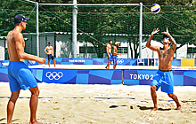Красильников и Стояновский выиграли стартовый матч на Олимпиаде в пляжном волейболе