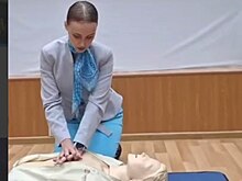 Бортпроводники авиакомпании «Ямал» прошли обучение по реанимации пассажиров
