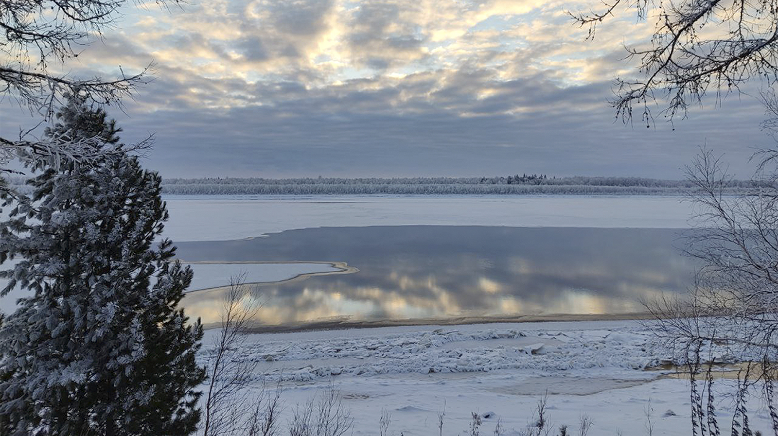 Ямальцев предупредили о начале ледохода на реке Обь через 12-14 дней