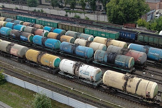 «Оптимистичный сигнал»: для чего странам ОПЕК+ увеличение добычи нефти