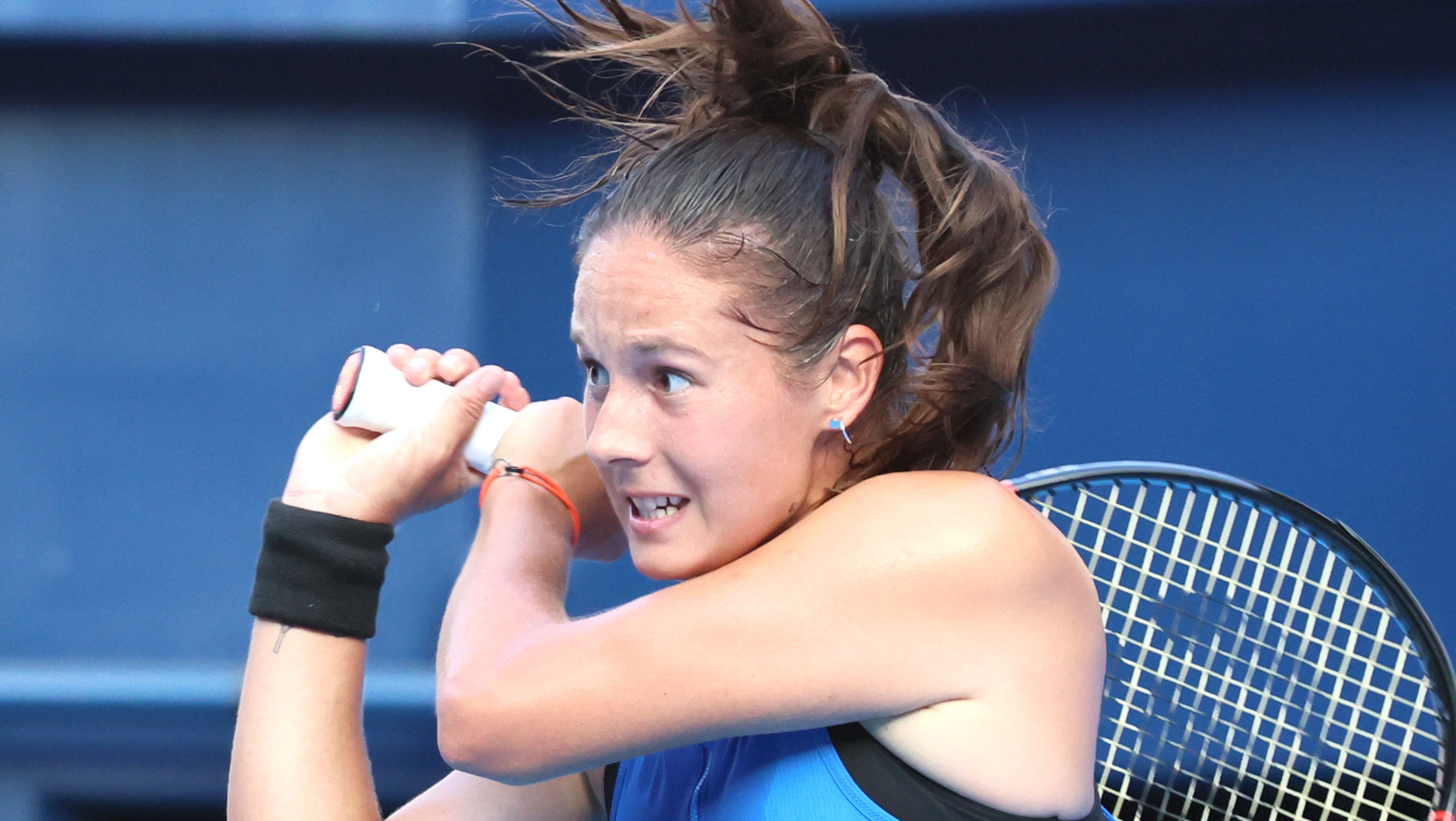 Касаткина обыграла Калинскую и вышла в четвертьфинал турнира в Аделаиде