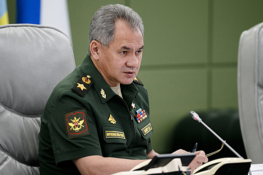Министр обороны провел селекторное совещание с руководством Вооруженных Сил