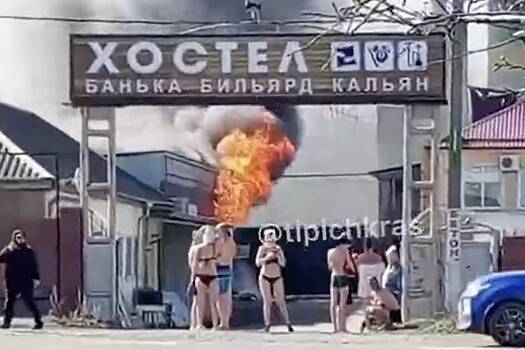 Россияне праздновали 8 Марта в бане и увидели начавшийся там пожар