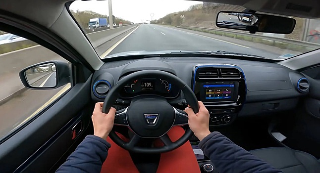 На видео показали тест-драйв нового электрокара Dacia Spring