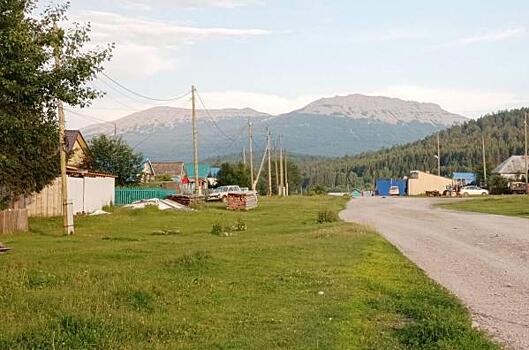 Где провести последние выходные лета на Южном Урале: далекий Тюлюк и священный Иремель