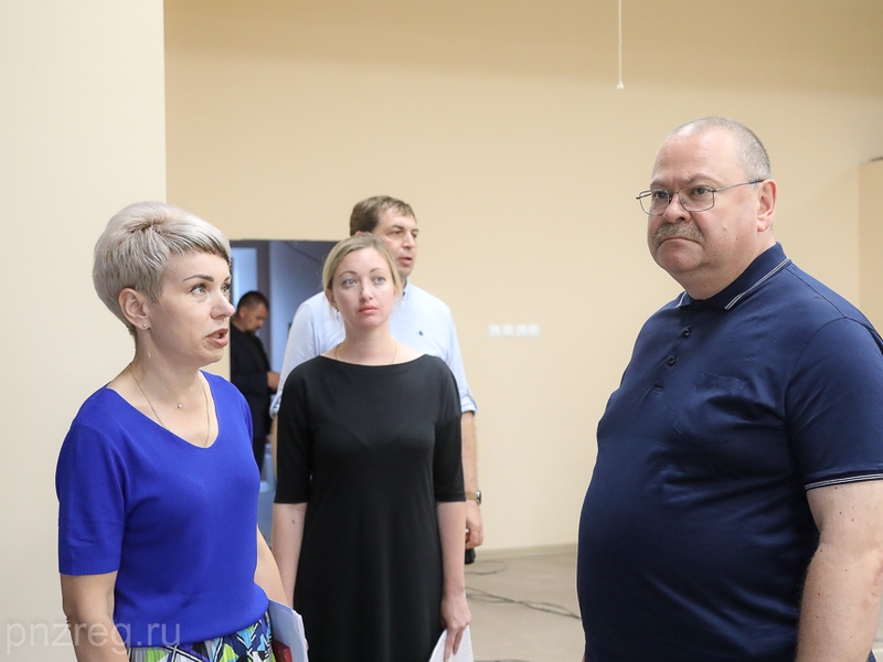 Олег Мельниченко посетил Сердобский район, где в рамках проекта по стимулированию рождаемости приводят в порядок социально значимые объекты