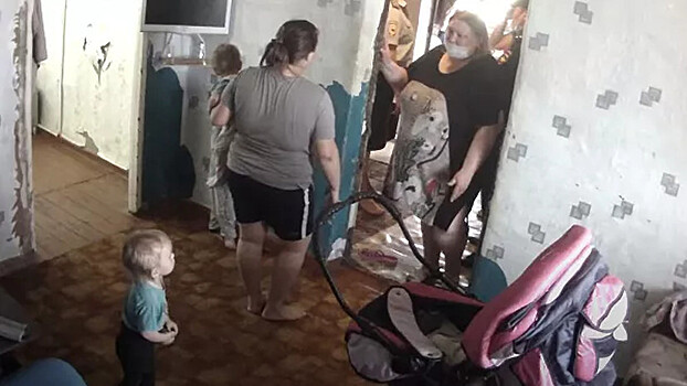Дети, изъятые из многодетной семьи в Оренбуржье, вернулись домой