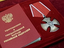 В Камышине двум участникам СВО вручили высокие государственные награды