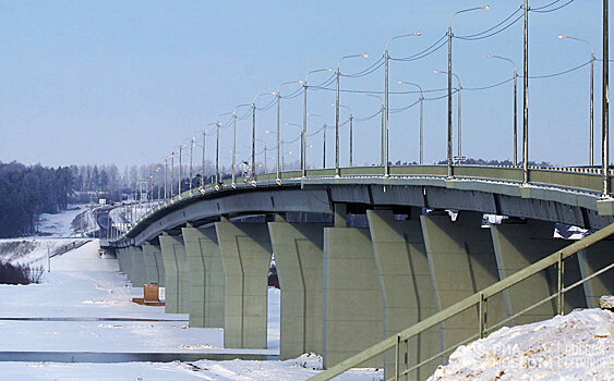 Инженеры ЗВО приступили к демонтажу моста в Карелии