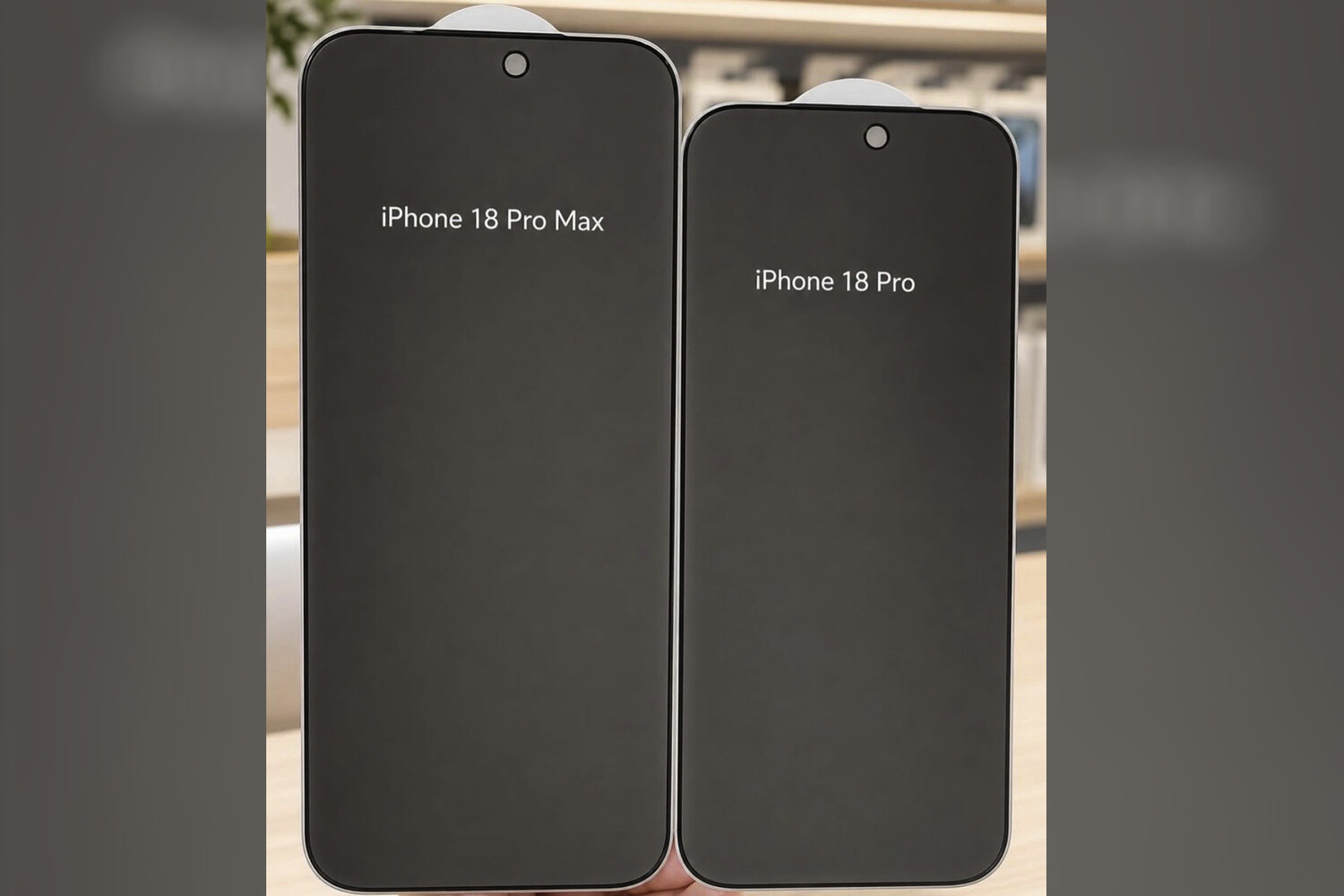 В Cеть утекла фотография защитных стекол iPhone 18 Pro и Pro Max