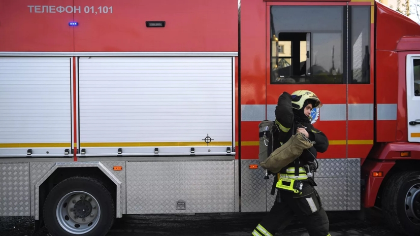В Курске после сбитого БПЛА начался пожар у рынка