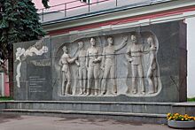 Более 100 посвященных участникам ВОВ памятников реставрируют в Москве