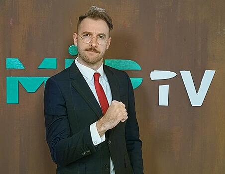 Звезда Comedy Club Андрей Бебуришвили: «Мой ценник вырос бы сильно, если бы мне изменил муж-стриптизер»