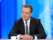 Медведев: важнейший итог года - существенно профицитный бюджет