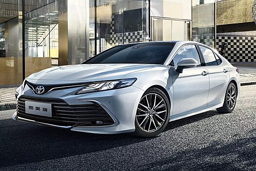 Китайская Toyota Camry оказалась дешевле российской