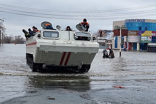 Как в Оренбуржье помогают пострадавшим от паводка
