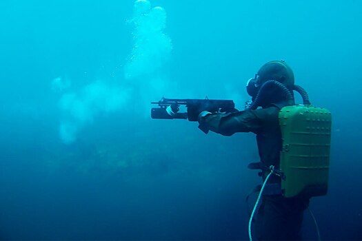 «Калашников» отметил 50-летие подводного автомата АПС