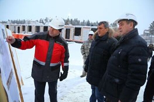 Сергей Меняйло побывал на стройплощадках в Тулуне