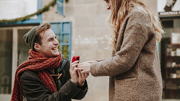 Как сделать предложение девушке: чек-лист от психолога