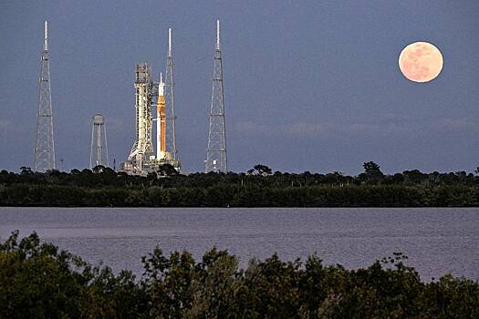 НАСА приготовилось запустить корабль Orion с экипажем к Луне