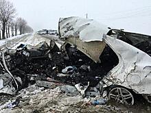 Под Краснодаром в аварии с КамАЗом погиб один человек четверо пострадали