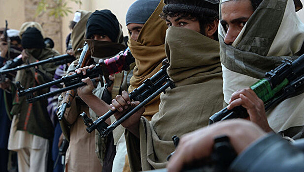 В Афганистане боевики "Талибана"* убили 20 полицейских