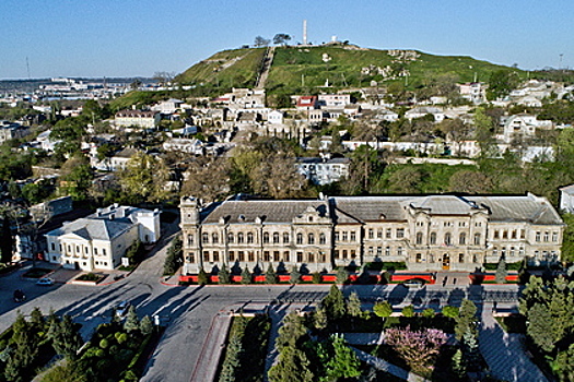 Юлия Прохорова: "Девелоперам стоит наравне с государством популяризировать рождение детей"