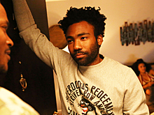 "Атланту" Гловера продлили на четвертый сезон