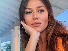 Бесконечные ноги и микротортики: изучаем Instagram «русской Оливии Уайлд» — жены хоккеиста Малкина Кастеровой