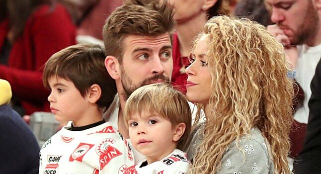 Пике и Шакира наладили отношения. Экс-защитник «Барсы» и певица не общалась напрямую после разрыва в 2022-м, теперь воспитание детей обсуждается «спокойно и уважительно»