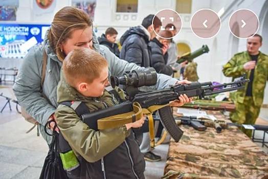 Выставка оружия прошла в вузе Новочеркасска