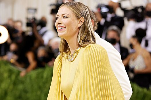 Мария Шарапова выложила забавные селфи в необычном наряде. Фото