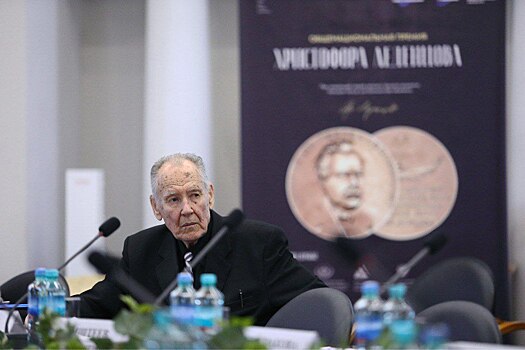 Лауреат премии Леденцова: труба «сквозь реку»
